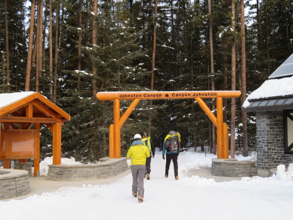 Starting the approach to Johnston Canyon.