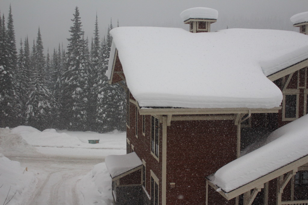 The snow begins the evening before our last day at Sun Peaks.